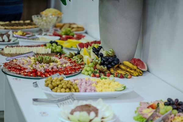 Délices de Noël : astuces pour concocter des festins festifs avec des ingrédients locaux et de saison !