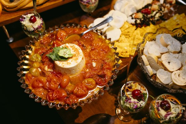 Découvrez les meilleures techniques pour élaborer des desserts glacés au lait de coco dans une crèmerie tropicale !