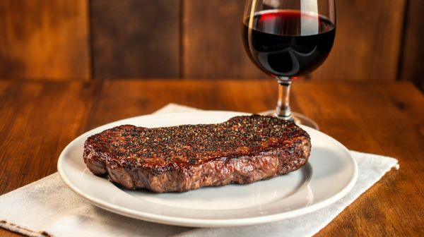 Les meilleures options de vin pour accompagner un steak au poivre
